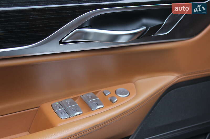 Седан BMW 7 Series 2015 в Днепре фото 26 Седан BMW 7 Series 2015 в Днепре