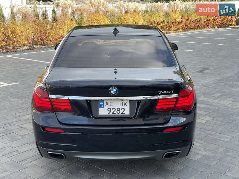 Седан BMW 7 Series 2013 в Луцке
