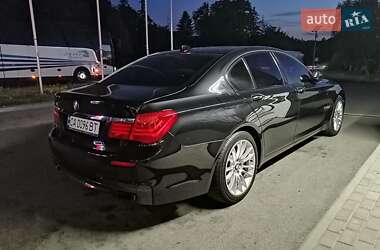 Седан BMW 7 Series 2010 в Умані