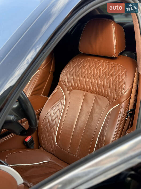 Седан BMW 7 Series 2016 в Вінниці