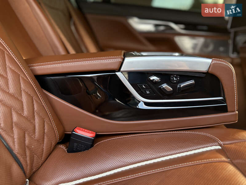 Седан BMW 7 Series 2016 в Вінниці