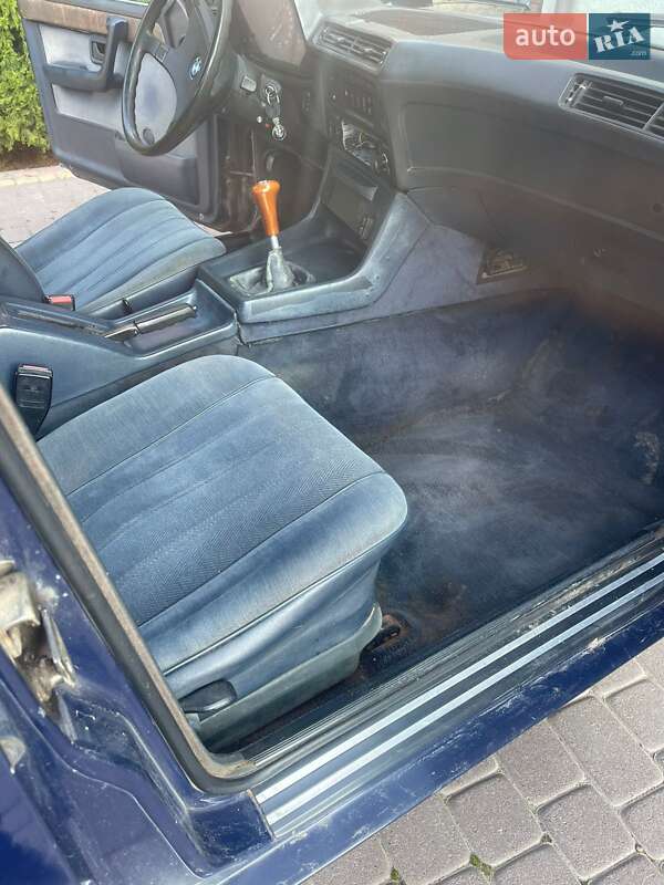 Седан BMW 7 Series 1985 в Черновцах