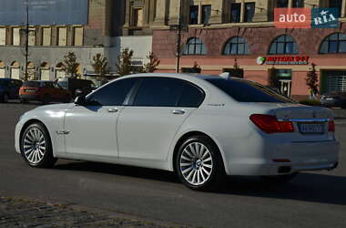Седан BMW 7 Series 2010 в 