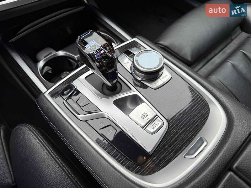 Седан BMW 7 Series 2019 в Львове фото 35 Седан BMW 7 Series 2019 в Львове