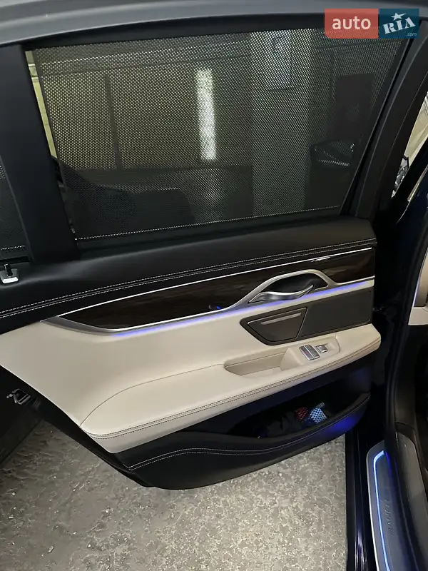 BMW 7 Series 2017 VIN WBA7D01050GJ46092 фото оголошення 16 з 62