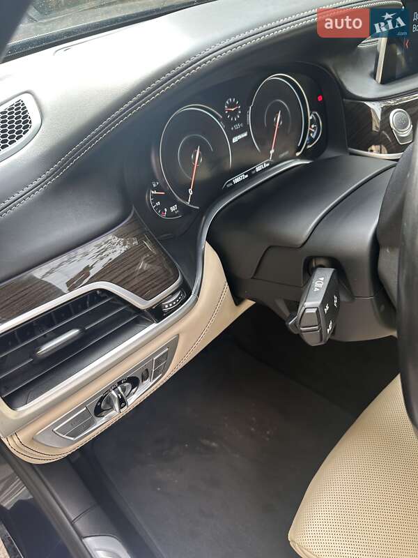 Седан BMW 7 Series 2017 в Днепре