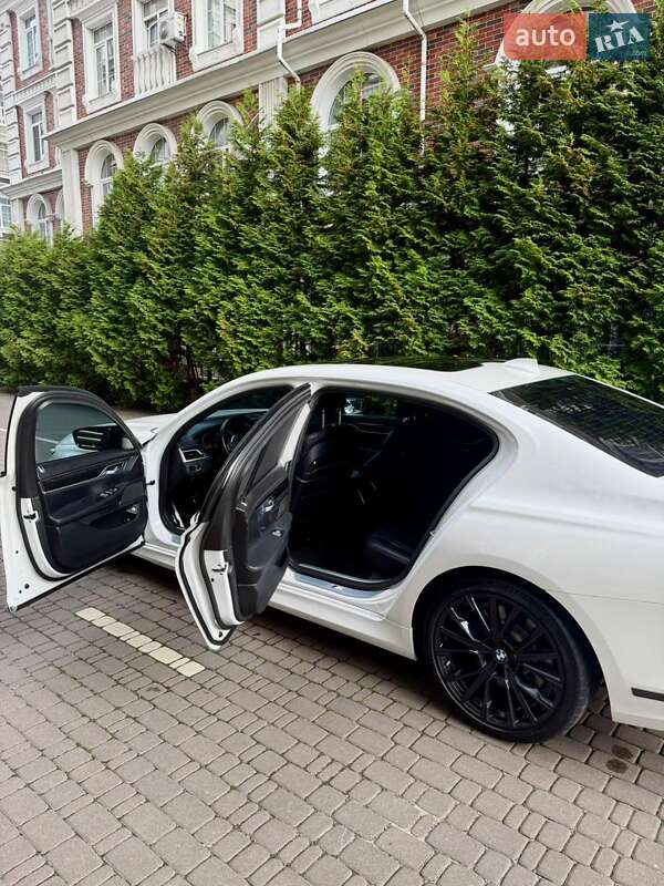 Седан BMW 7 Series 2020 в Киеве