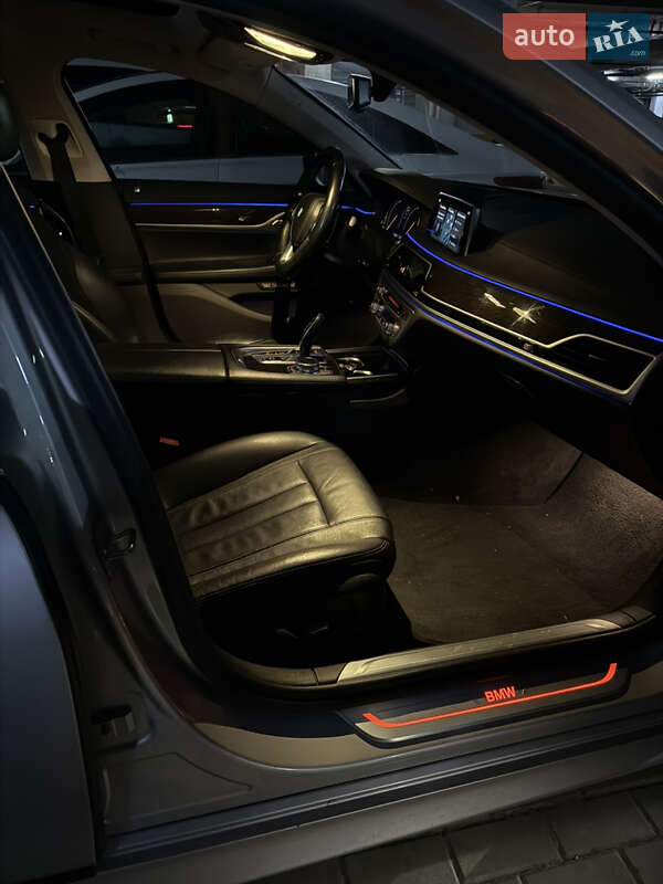 Седан BMW 7 Series 2018 в Киеве
