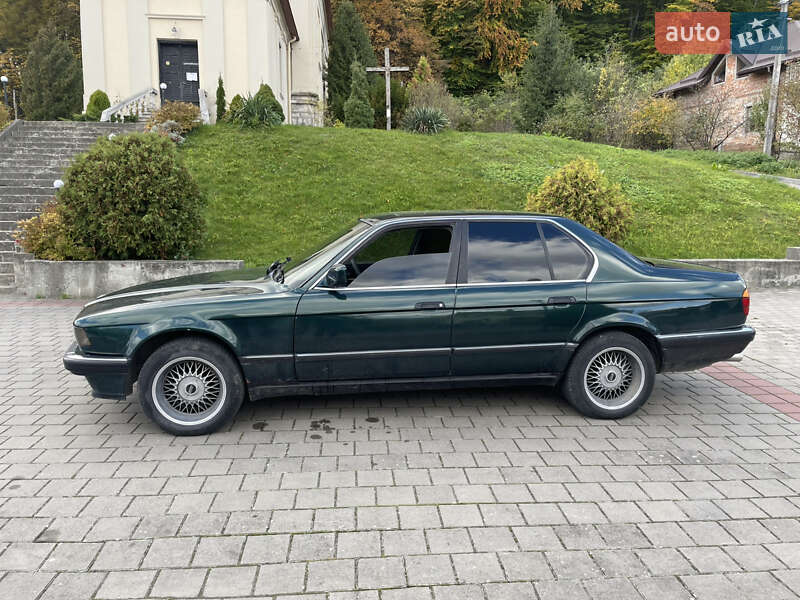 Седан BMW 7 Series 1988 в Винниках