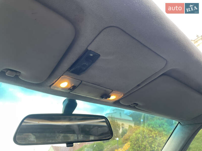 Седан BMW 7 Series 1988 в Винниках