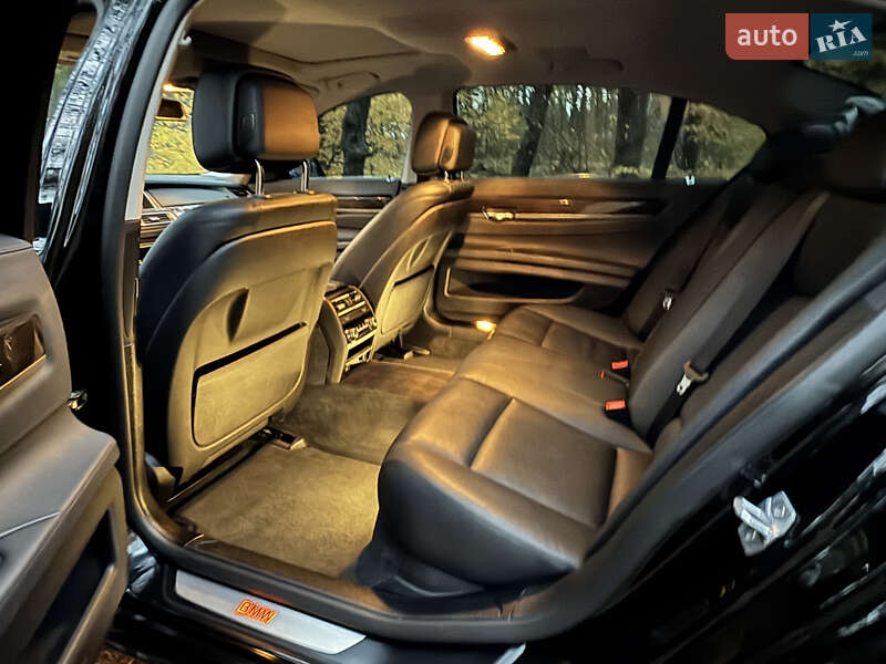Седан BMW 7 Series 2015 в Киеве