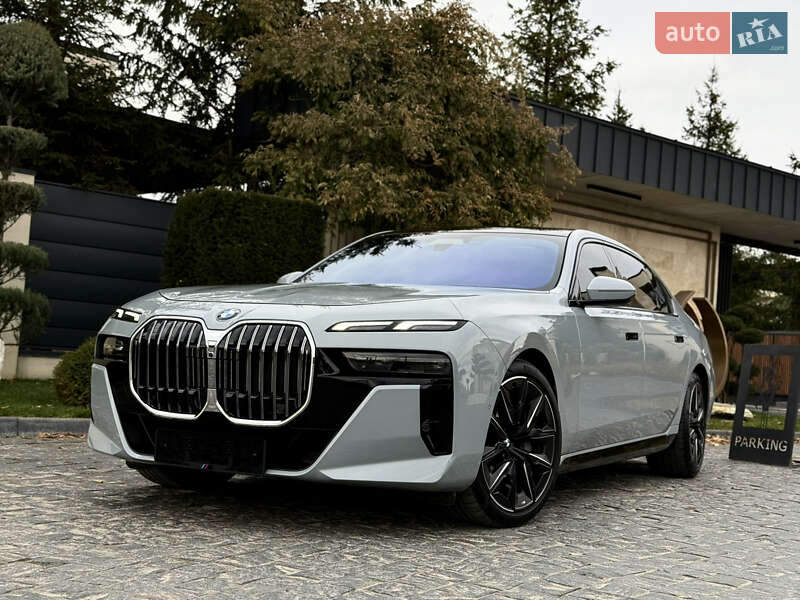 Седан BMW 7 Series 2022 в Львове