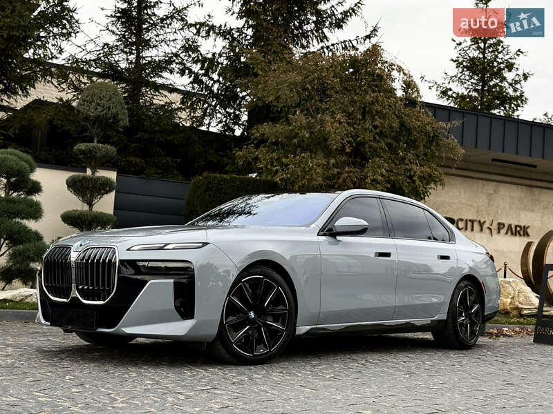 Седан BMW 7 Series 2022 в Львове