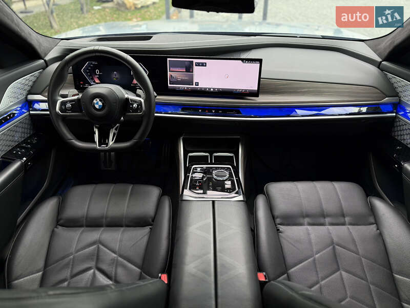 Седан BMW 7 Series 2022 в Львове