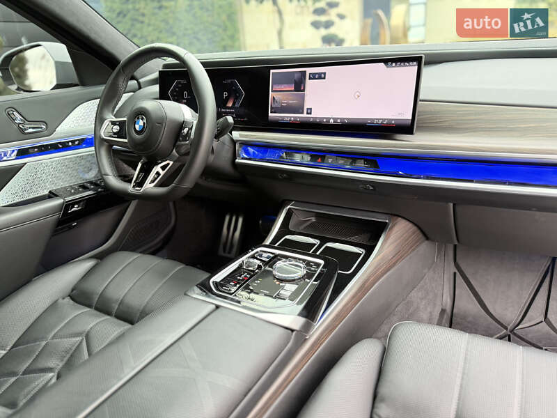 Седан BMW 7 Series 2022 в Львове