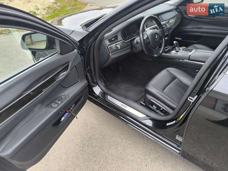 Седан BMW 7 Series 2015 в Полтаве