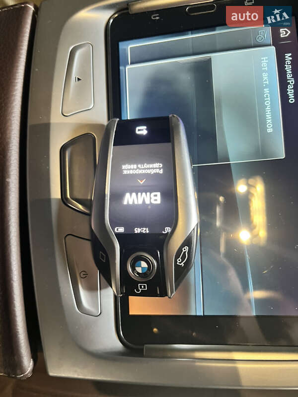 Седан BMW 7 Series 2017 в Почаеве