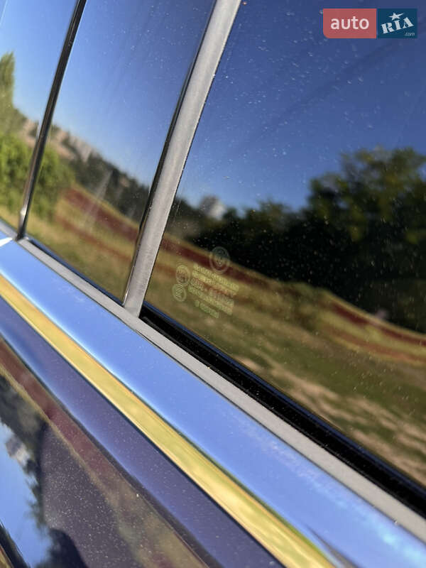 Седан BMW 7 Series 2017 в Киеве