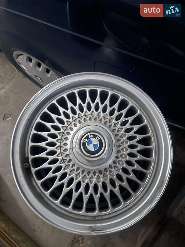 Седан BMW 7 Series 1985 в Черновцах