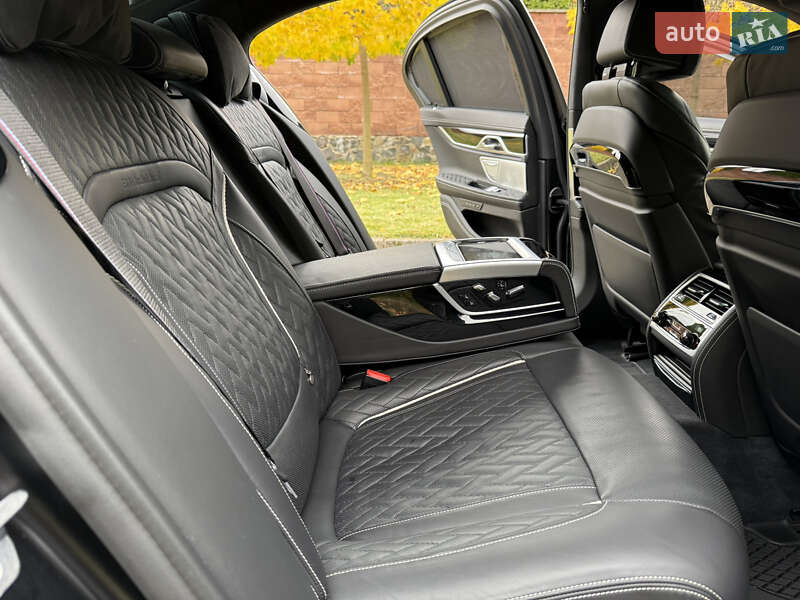 Седан BMW 7 Series 2019 в Ровно фото 105 Седан BMW 7 Series 2019 в Ровно