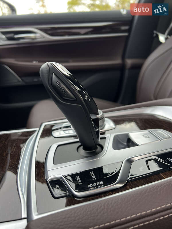 Седан BMW 7 Series 2022 в Киеве фото 23 Седан BMW 7 Series 2022 в Киеве