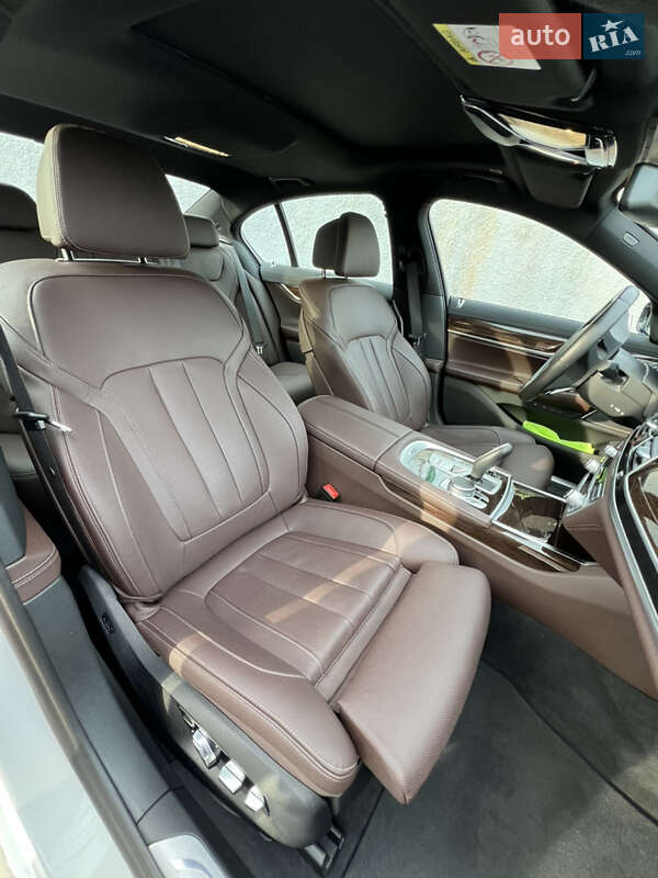 Седан BMW 7 Series 2022 в Киеве фото 28 Седан BMW 7 Series 2022 в Киеве
