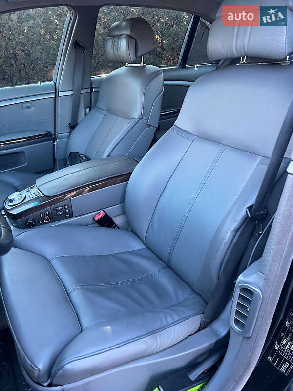 Седан BMW 7 Series 2004 в Долине фото 45 Седан BMW 7 Series 2004 в Долине