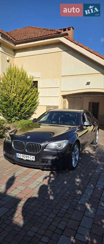 Седан BMW 7 Series 2013 в Ужгороді