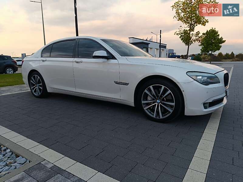 Седан BMW 7 Series 2009 в Мукачево