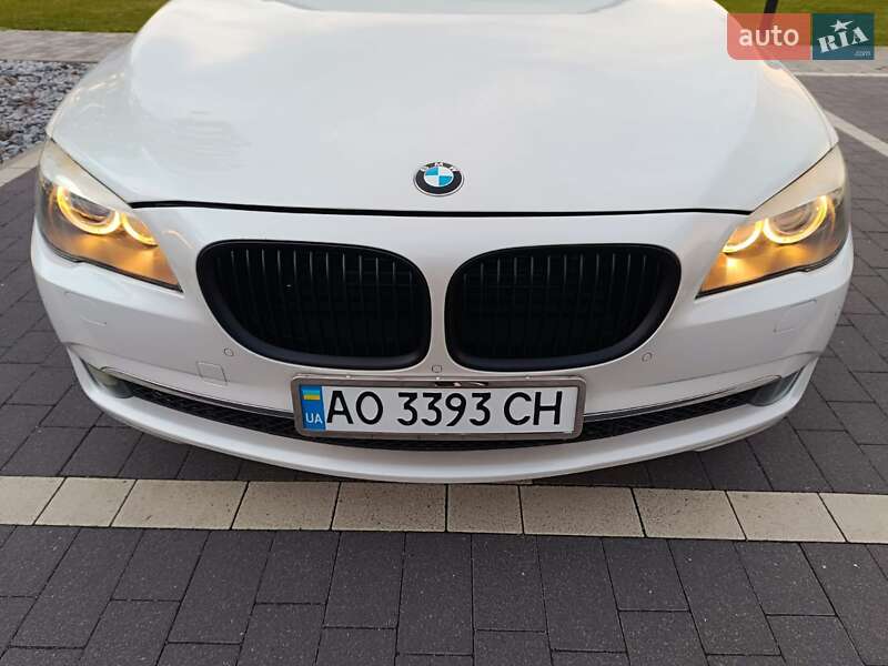 Седан BMW 7 Series 2009 в Мукачево