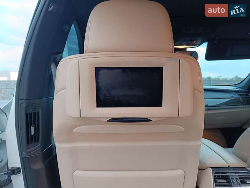 Седан BMW 7 Series 2009 в Мукачево