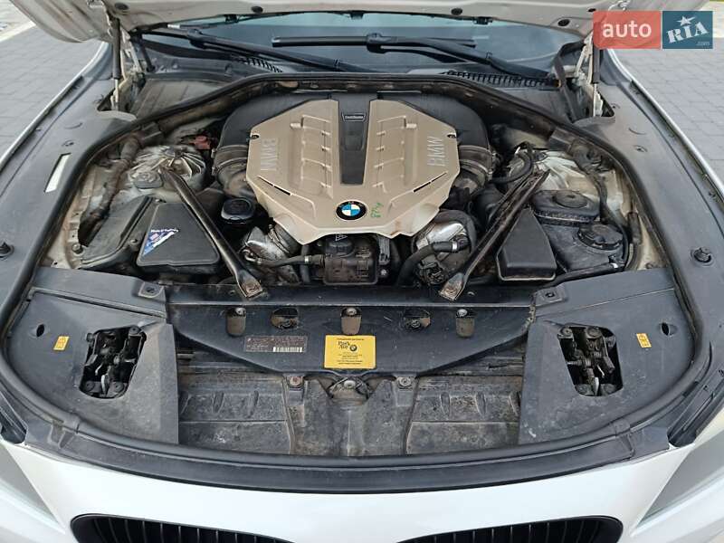 Седан BMW 7 Series 2009 в Мукачево