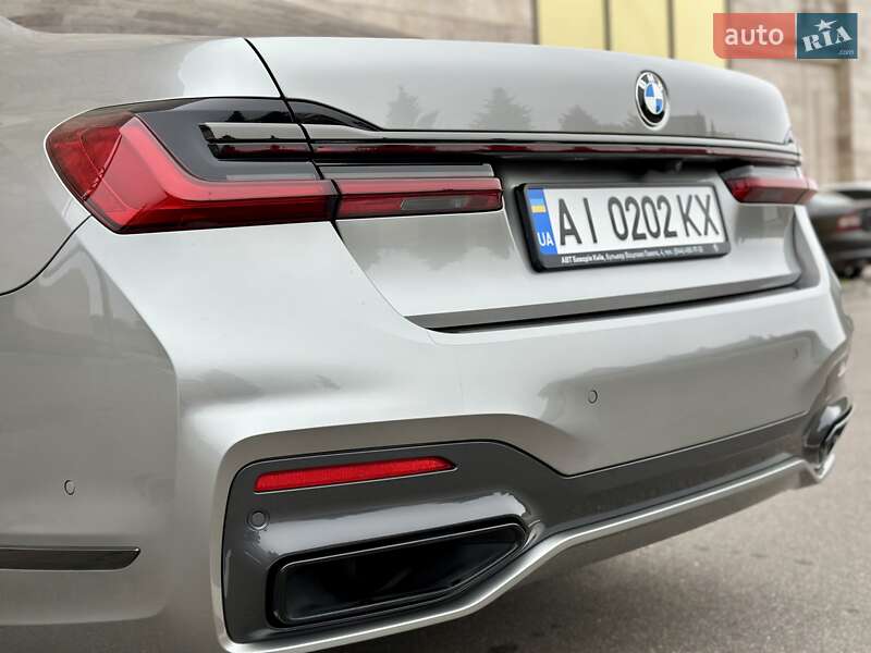 Седан BMW 7 Series 2022 в Киеве