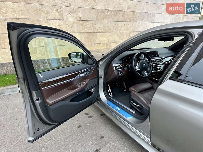 Седан BMW 7 Series 2022 в Киеве