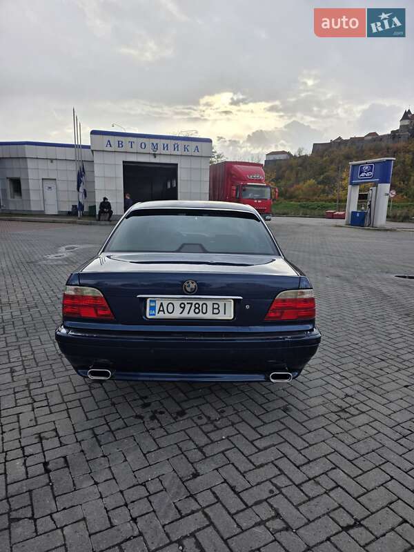 Седан BMW 7 Series 1998 в Мукачевому