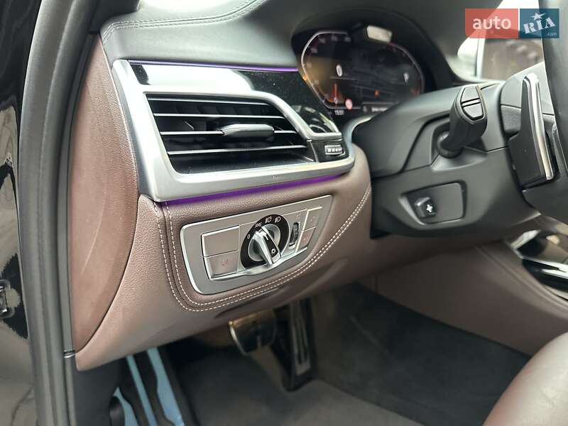 Седан BMW 7 Series 2022 в Киеве