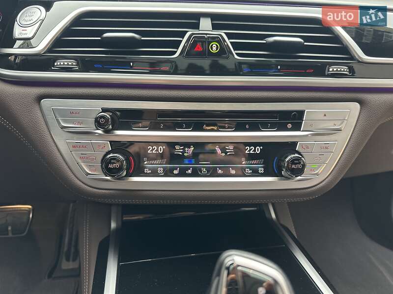 Седан BMW 7 Series 2022 в Киеве
