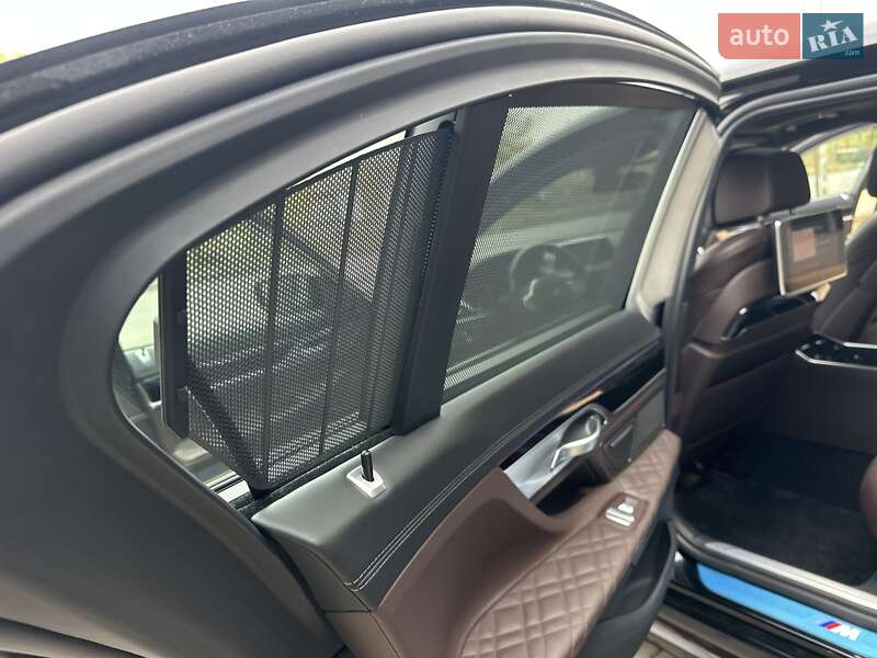 Седан BMW 7 Series 2022 в Киеве