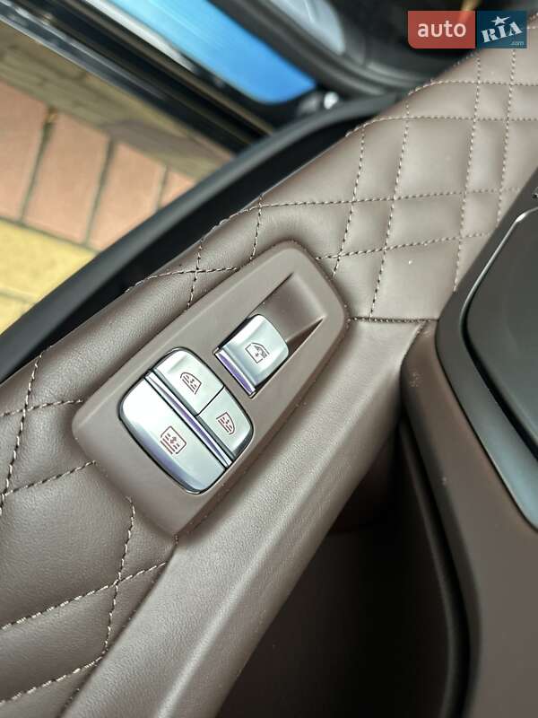 Седан BMW 7 Series 2022 в Киеве