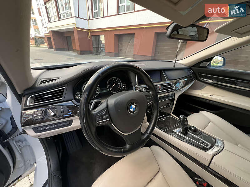 Седан BMW 7 Series 2012 в Ивано-Франковске
