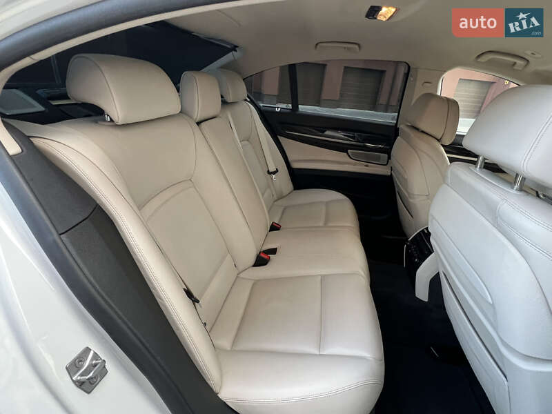 Седан BMW 7 Series 2012 в Ивано-Франковске