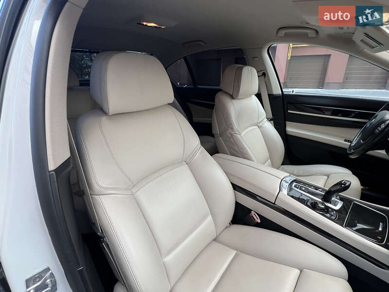 Седан BMW 7 Series 2012 в Ивано-Франковске