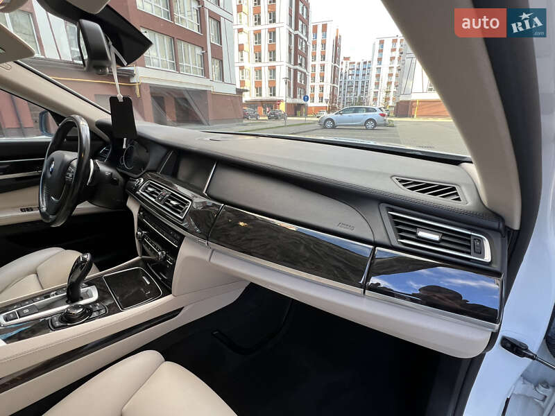 Седан BMW 7 Series 2012 в Ивано-Франковске