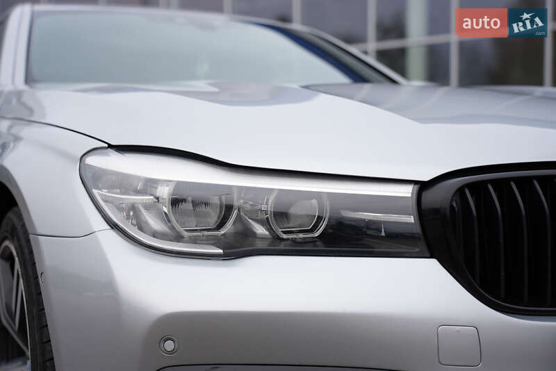 Седан BMW 7 Series 2015 в Ровно фото 10 Седан BMW 7 Series 2015 в Ровно