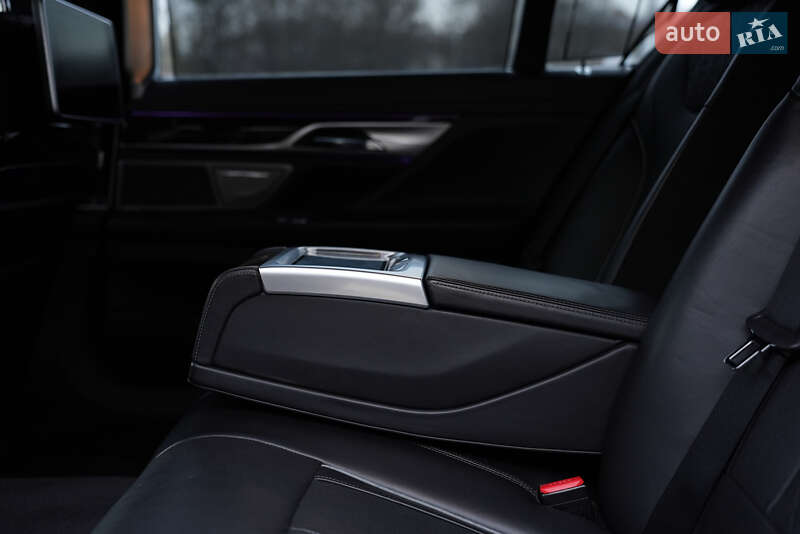 Седан BMW 7 Series 2015 в Ровно фото 79 Седан BMW 7 Series 2015 в Ровно