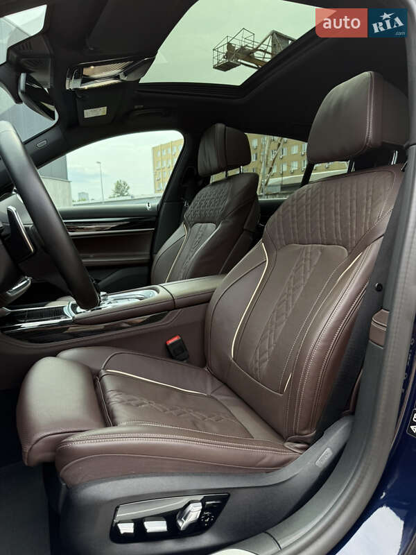 Седан BMW 7 Series 2022 в Киеве