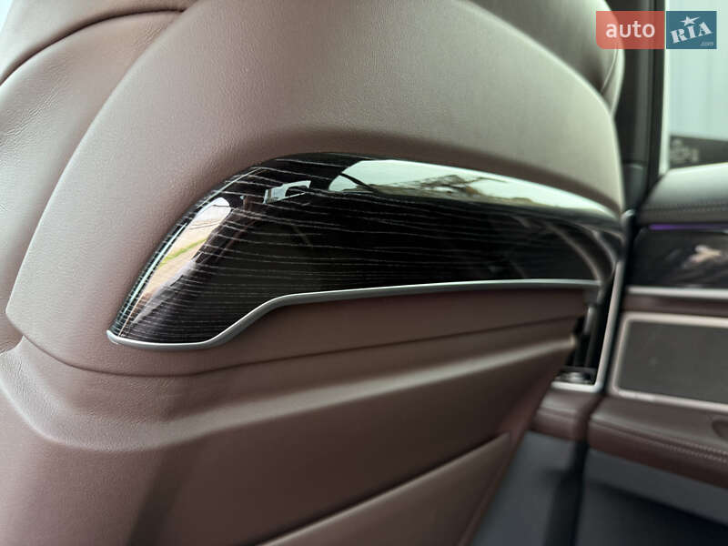 Седан BMW 7 Series 2022 в Киеве