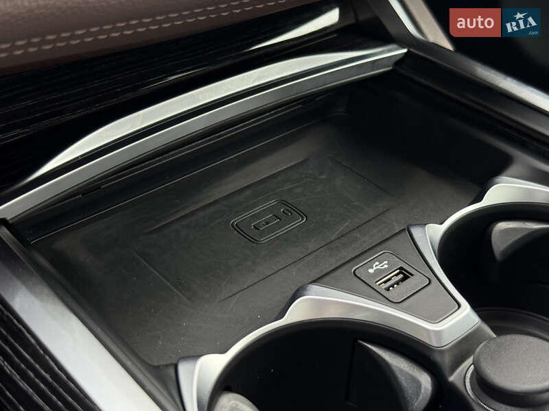 Седан BMW 7 Series 2022 в Киеве