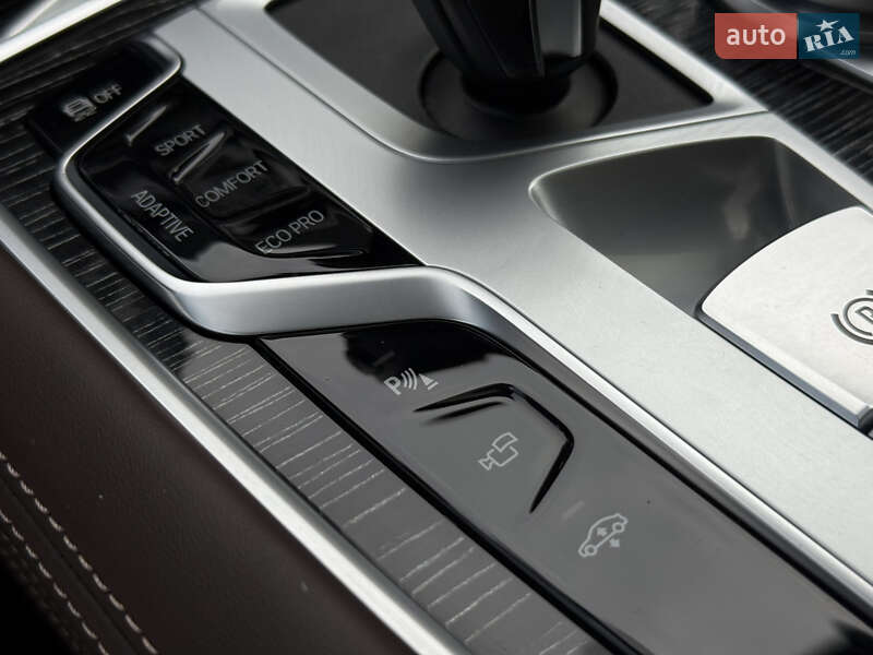 Седан BMW 7 Series 2022 в Киеве