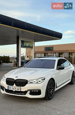 Седан BMW 7 Series 2015 в Дніпрі